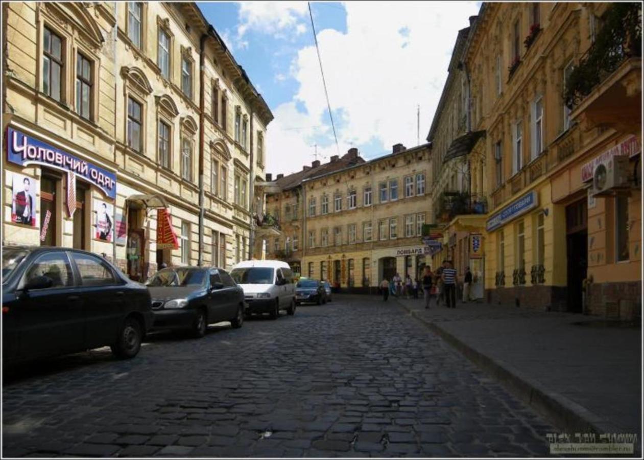 Міні-Апартаменти В Центрі Для 2-Х Гостей 리비프 외부 사진